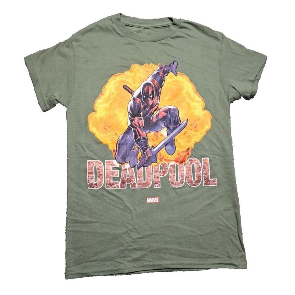 NWOT Marvel Deadpool Adult Men's Small Graphic Design T-Shirt Short Sleeve
